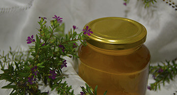 raw thyme honey
